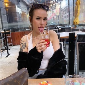 Meet your Posher, Josephine